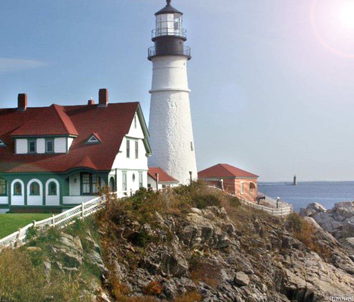 Обои Fort Williams Lighthouse 1200x1024