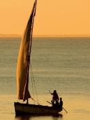 Fondo de pantalla Sailing In Ocean 132x176