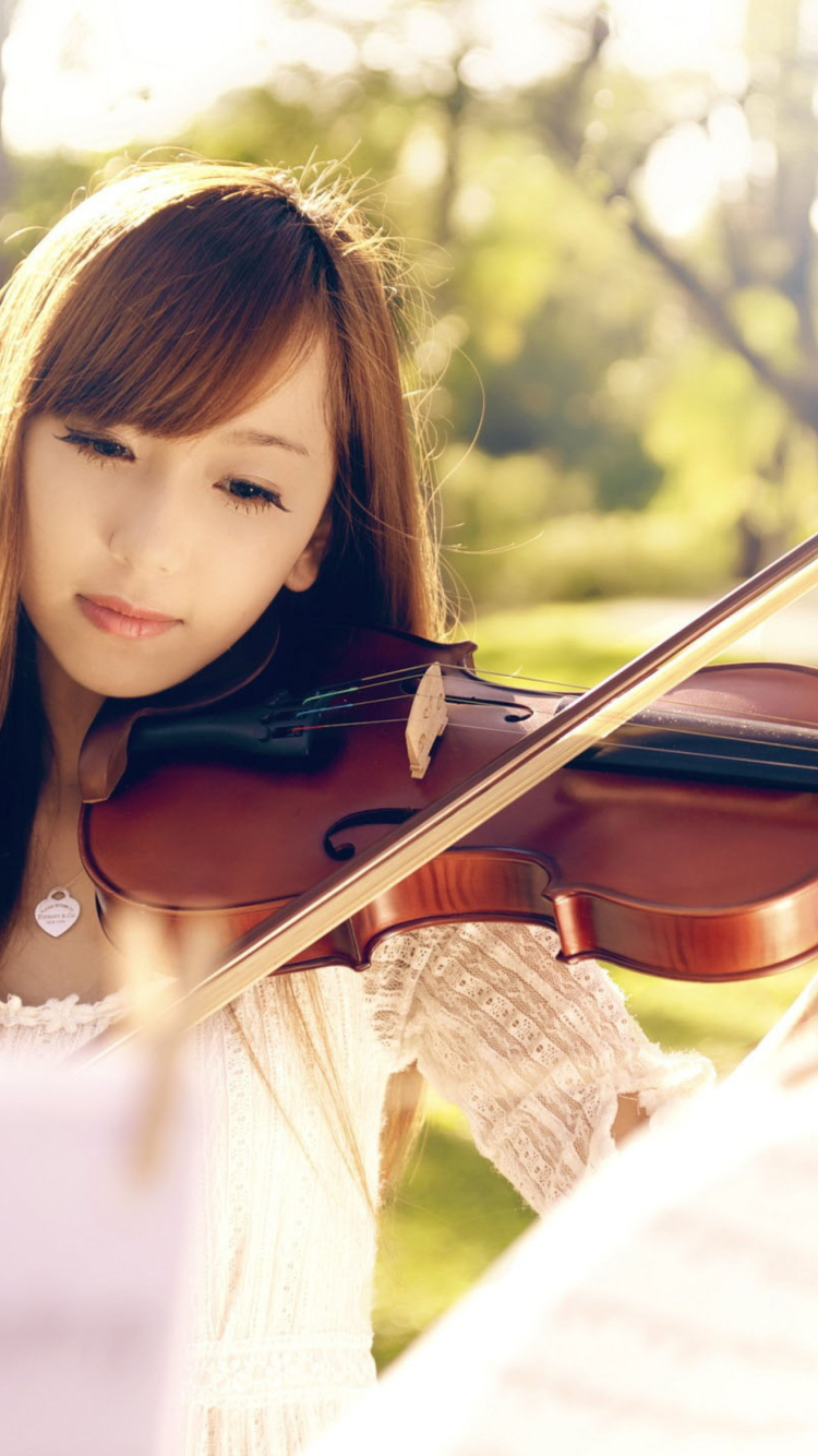 Fondo de pantalla Playing Violin 750x1334