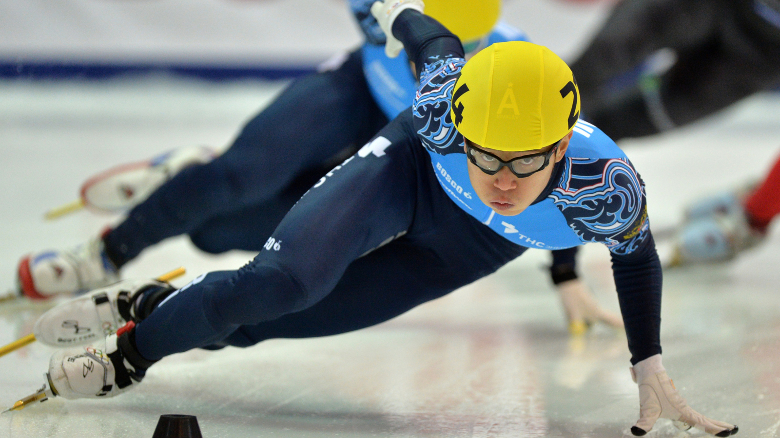 Обои Short Track Speed ​​Skating 1600x900