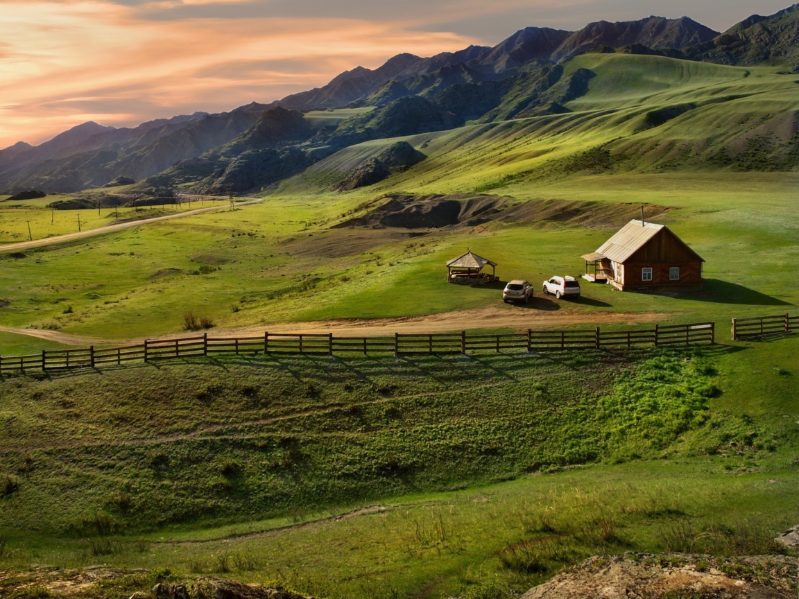 Little House In Mountains wallpaper 1152x864