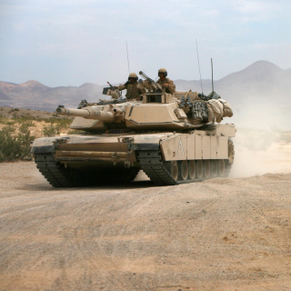 United States Marine Corps on Tanks sfondi gratuiti per 1024x1024