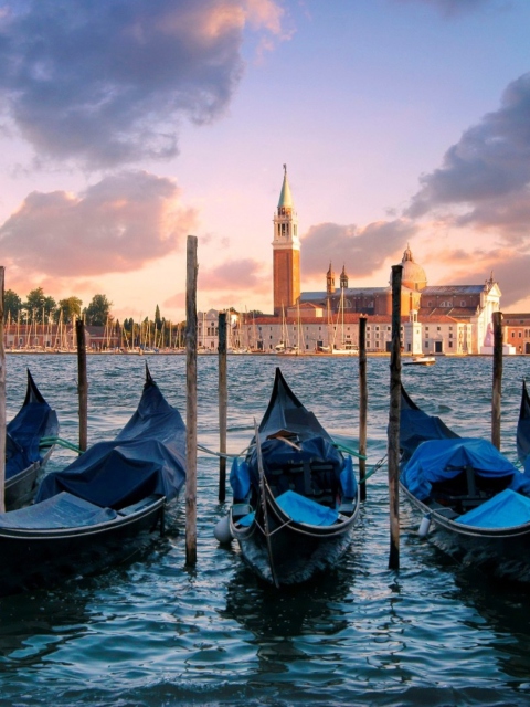 Sfondi Venice Italy Gondolas 480x640