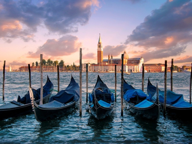 Das Venice Italy Gondolas Wallpaper 640x480