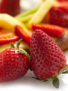 Strawberries Tart wallpaper 240x320