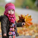 Sfondi Cute Baby In Autumn 128x128