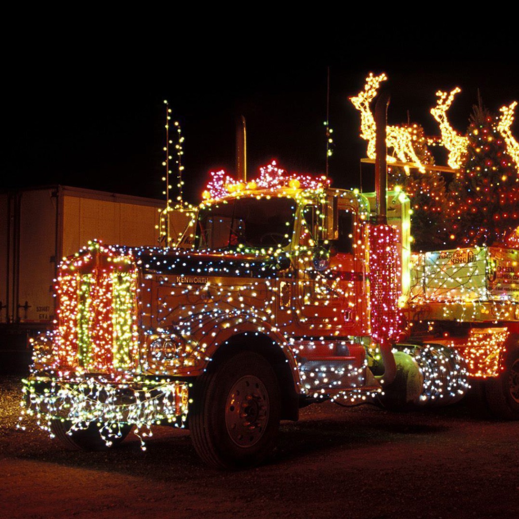 Sfondi Xmas Truck in Lights 1024x1024