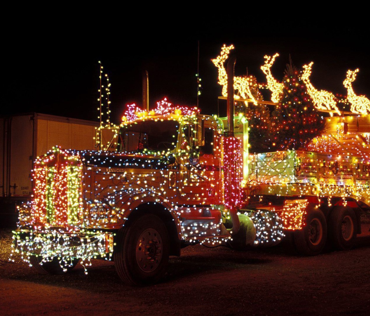 Fondo de pantalla Xmas Truck in Lights 1200x1024