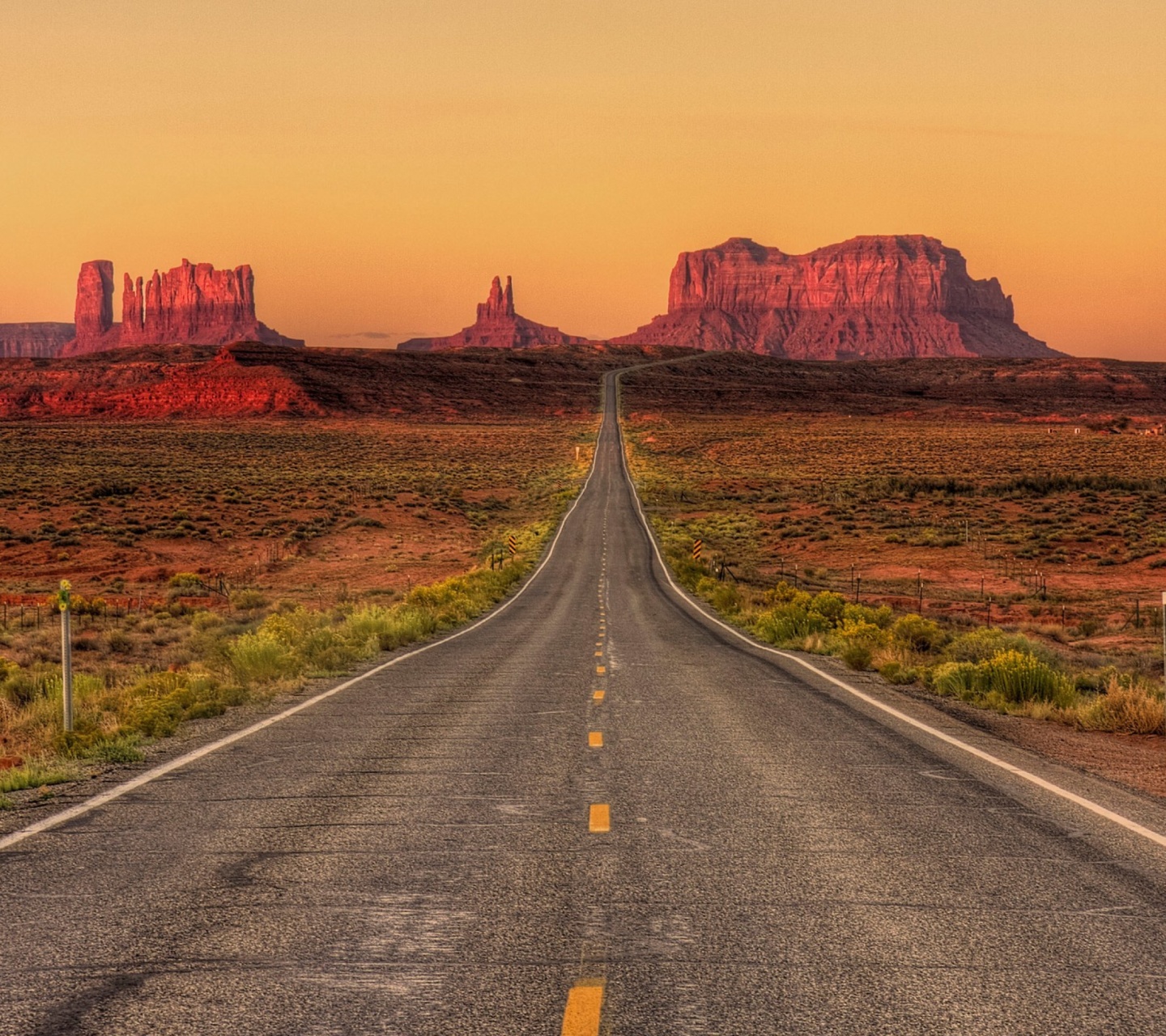 Обои Monument Valley in Arizona 1440x1280