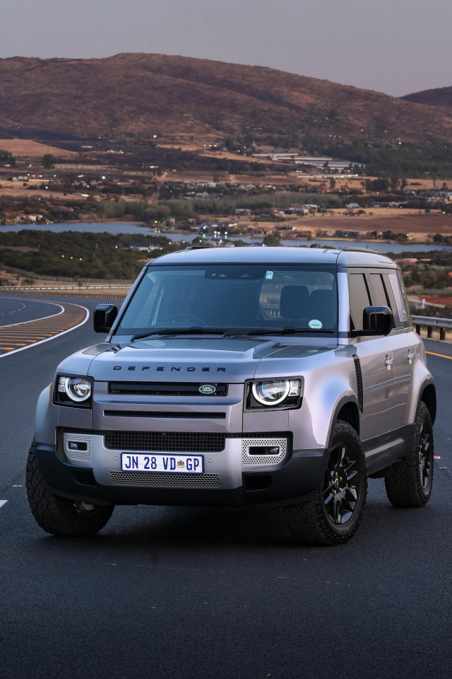 2020 Land Rover Defender 110 P400 wallpaper 640x960