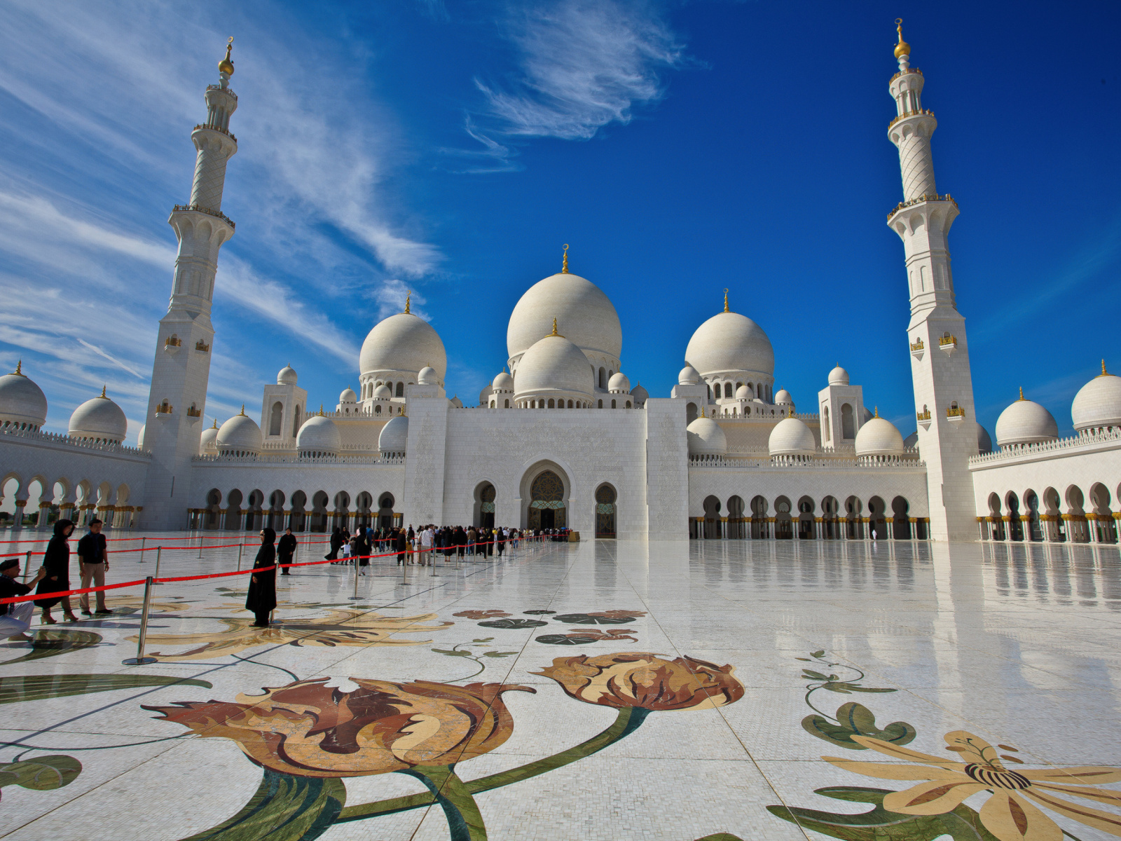 Sheikh Zayed Mosque located in Abu Dhabi wallpaper 1600x1200