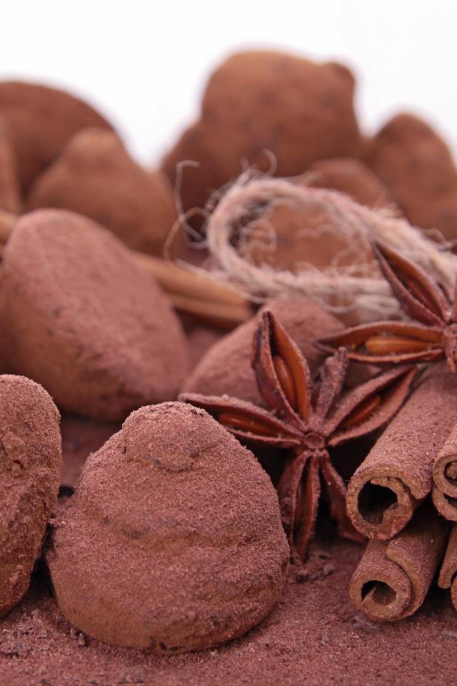 Das Cinnamon Truffles Wallpaper 640x960