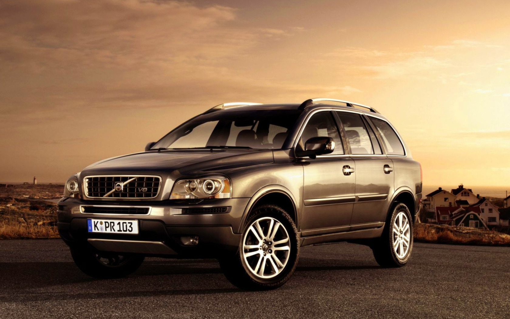 Volvo XC90 wallpaper 1680x1050