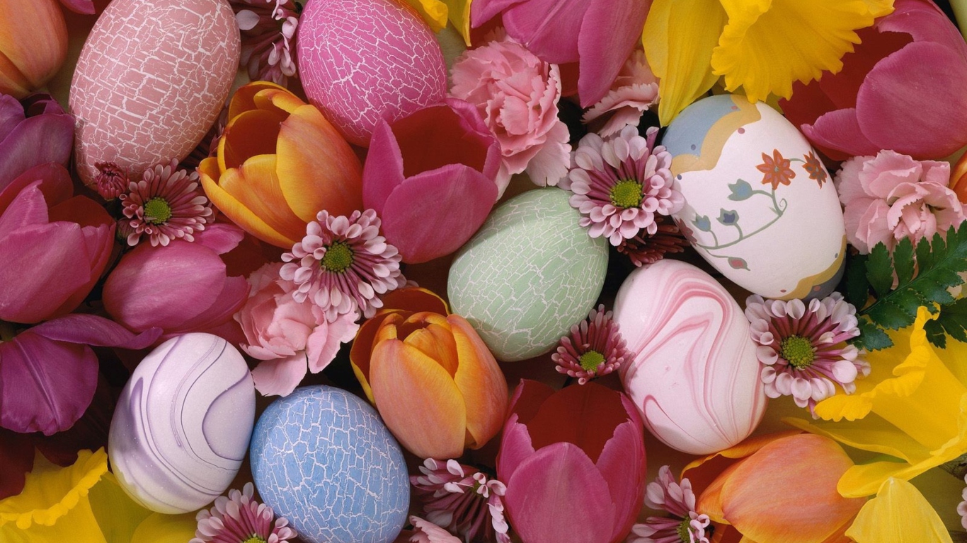 Fondo de pantalla Easter Eggs And Flowers 1366x768