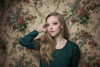 Amanda Seyfried Wallpaper for Android, iPhone and iPad