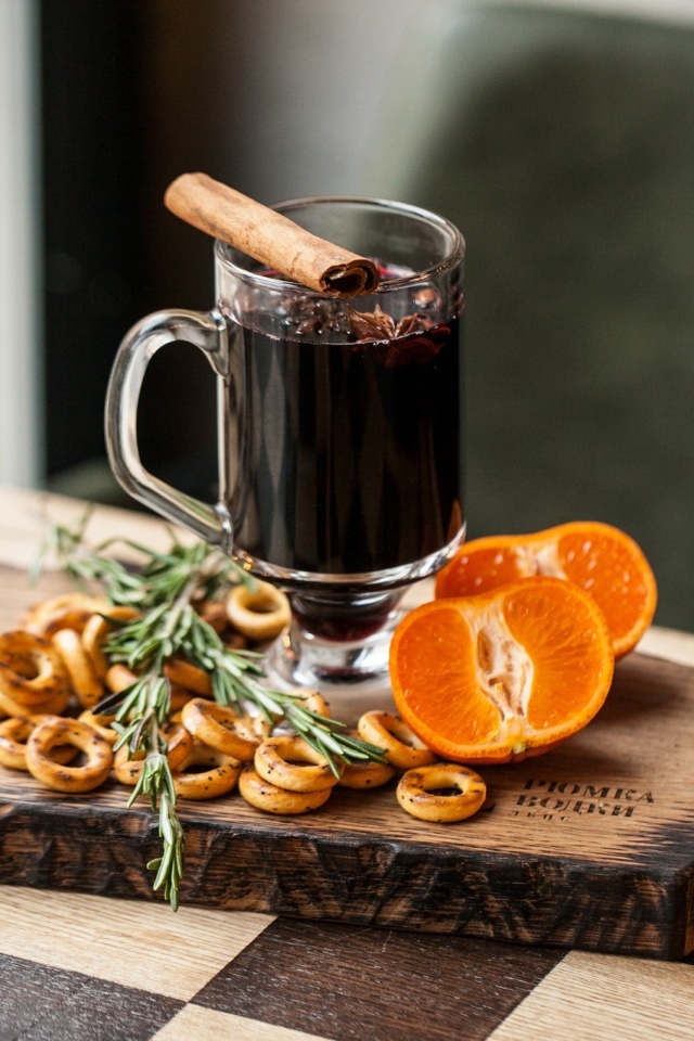 Hot Mulled Wine Wallpaper for iPhone 4S