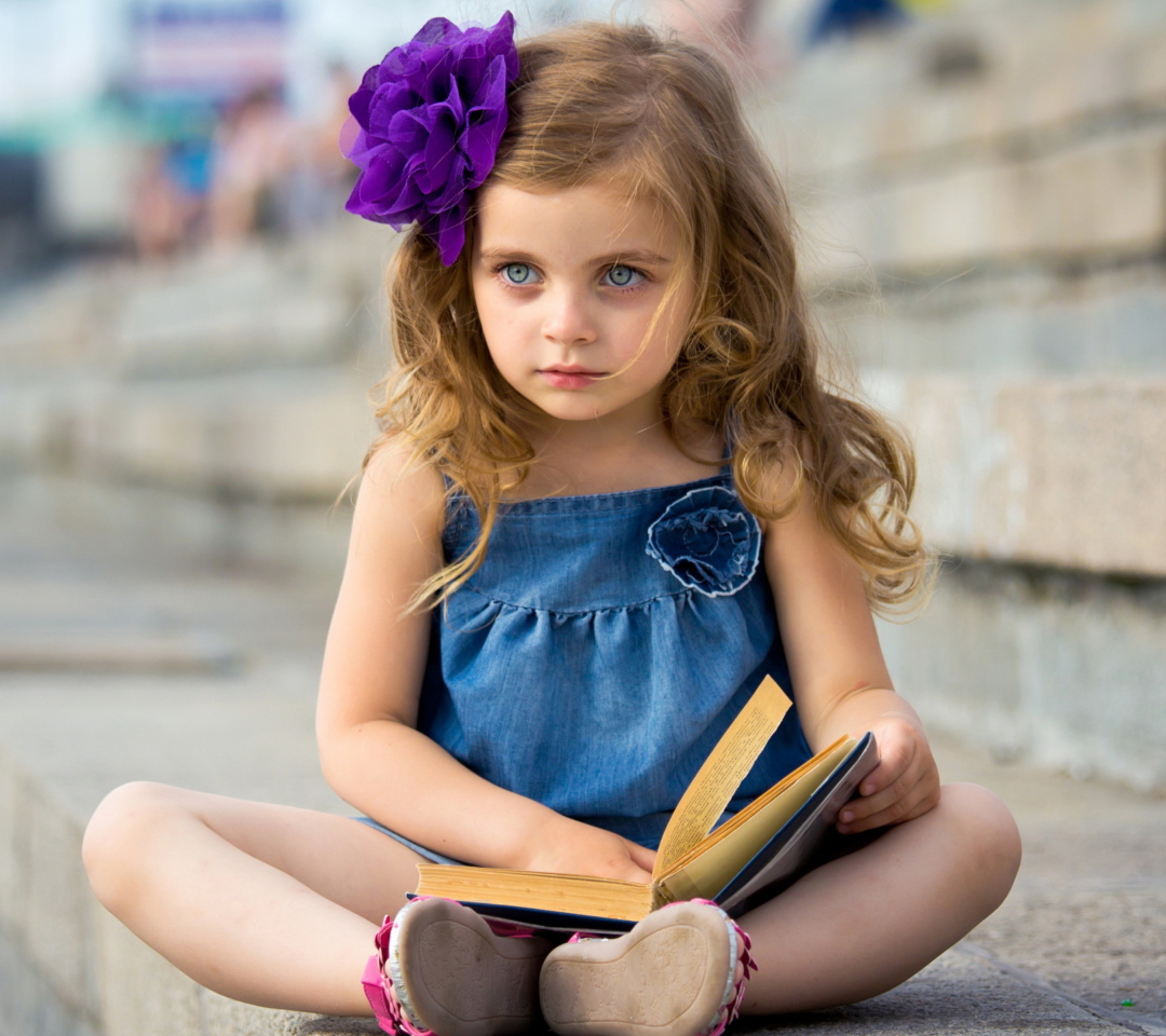 Das Sweet Child Girl With Flower In Her Hair Wallpaper 1080x960