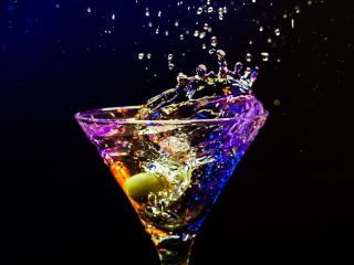 Martini With Olive wallpaper 320x240