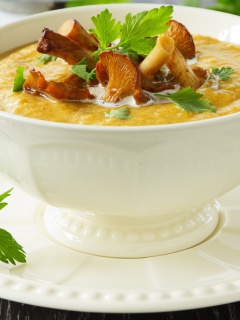 Fondo de pantalla Cream of Chanterelle Mushroom Soup 240x320