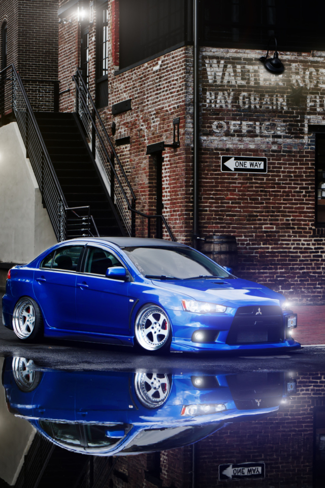 Mitsubishi Lancer Еvo 10 wallpaper 640x960