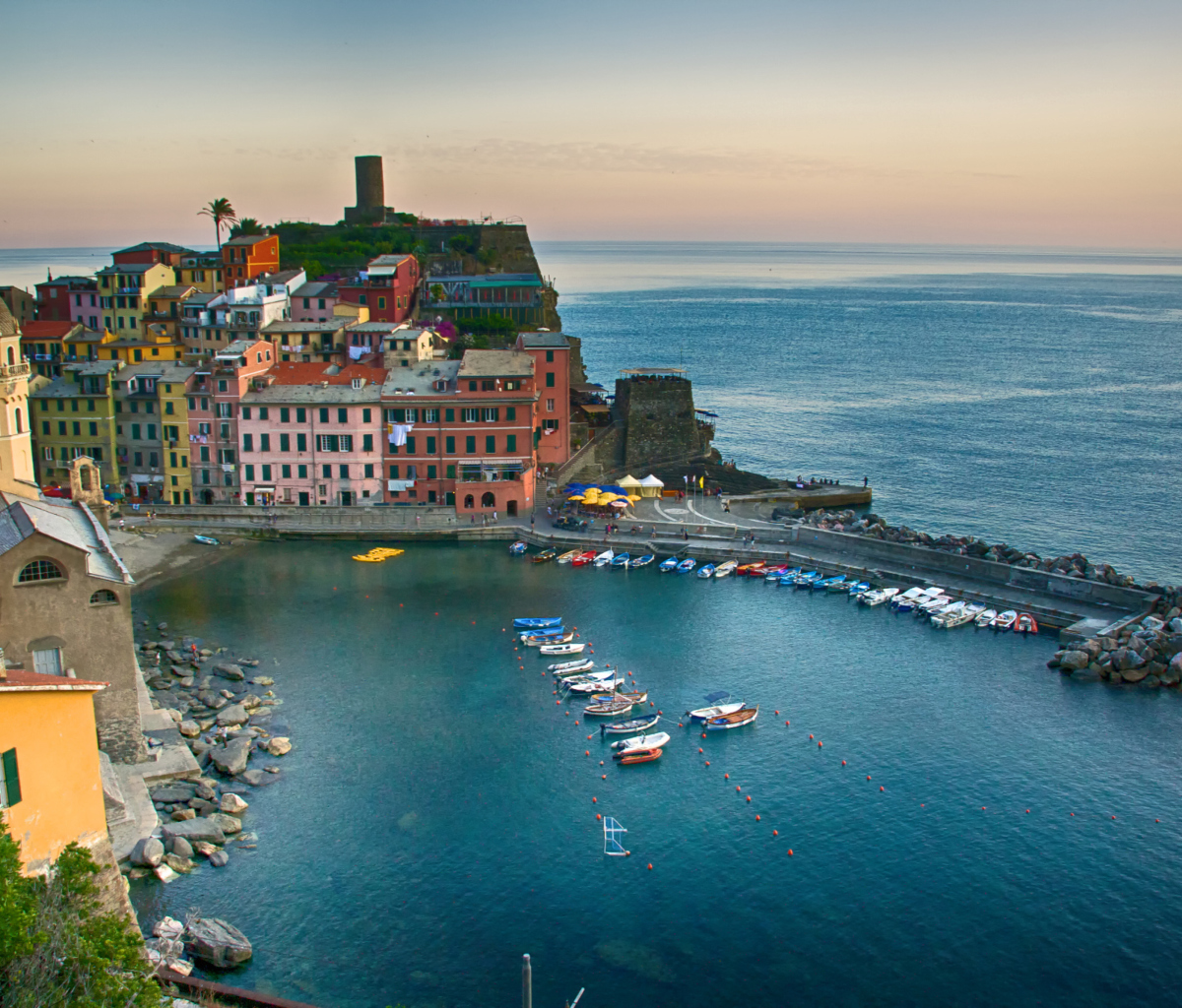 Das Vernazza, Cinque Terre, Italy, Ligurian Sea Wallpaper 1200x1024