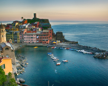 Vernazza, Cinque Terre, Italy, Ligurian Sea wallpaper 220x176
