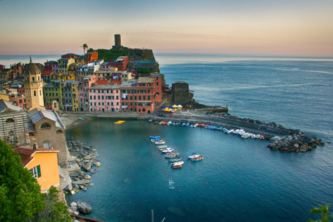 Vernazza, Cinque Terre, Italy, Ligurian Sea wallpaper 480x320