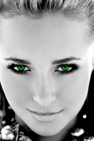 Fondo de pantalla Girl With Green Eyes 320x480