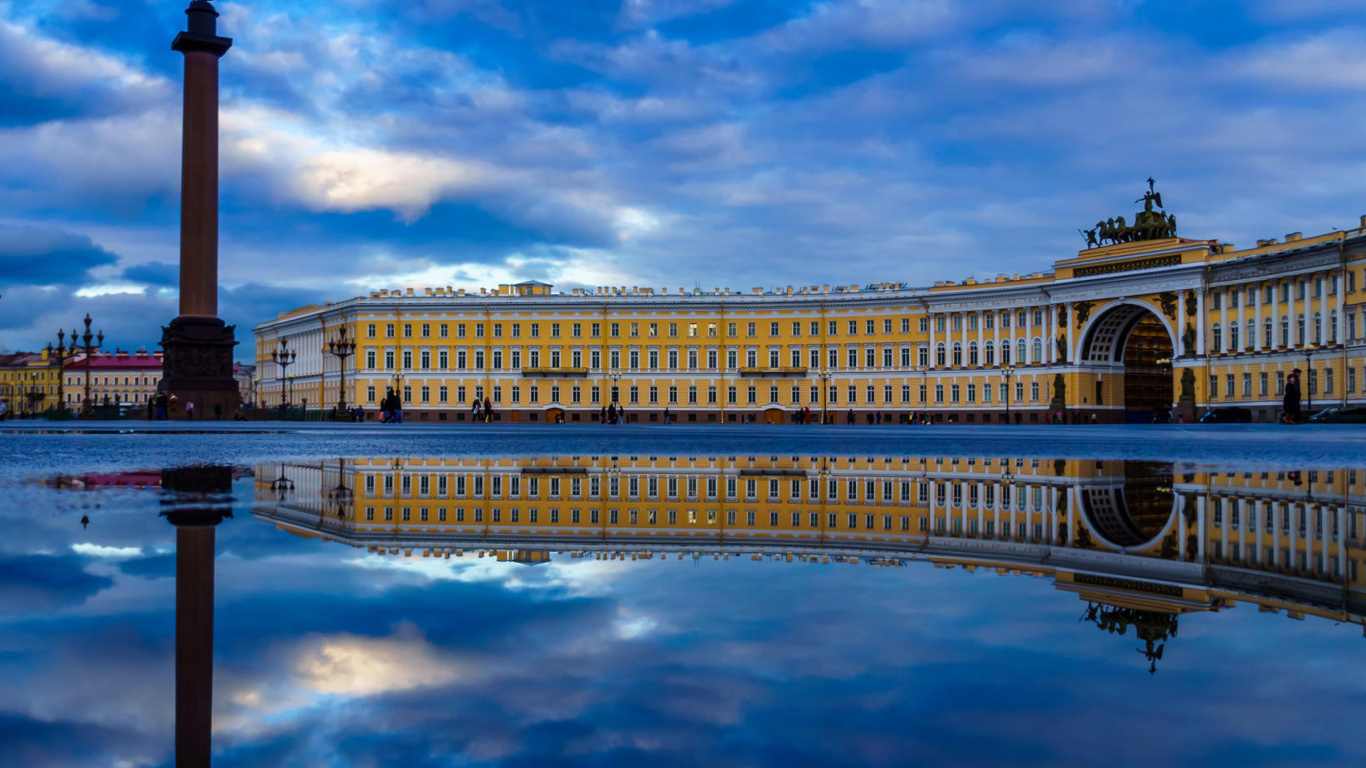 Sfondi Saint Petersburg, Winter Palace, Alexander Column 1366x768