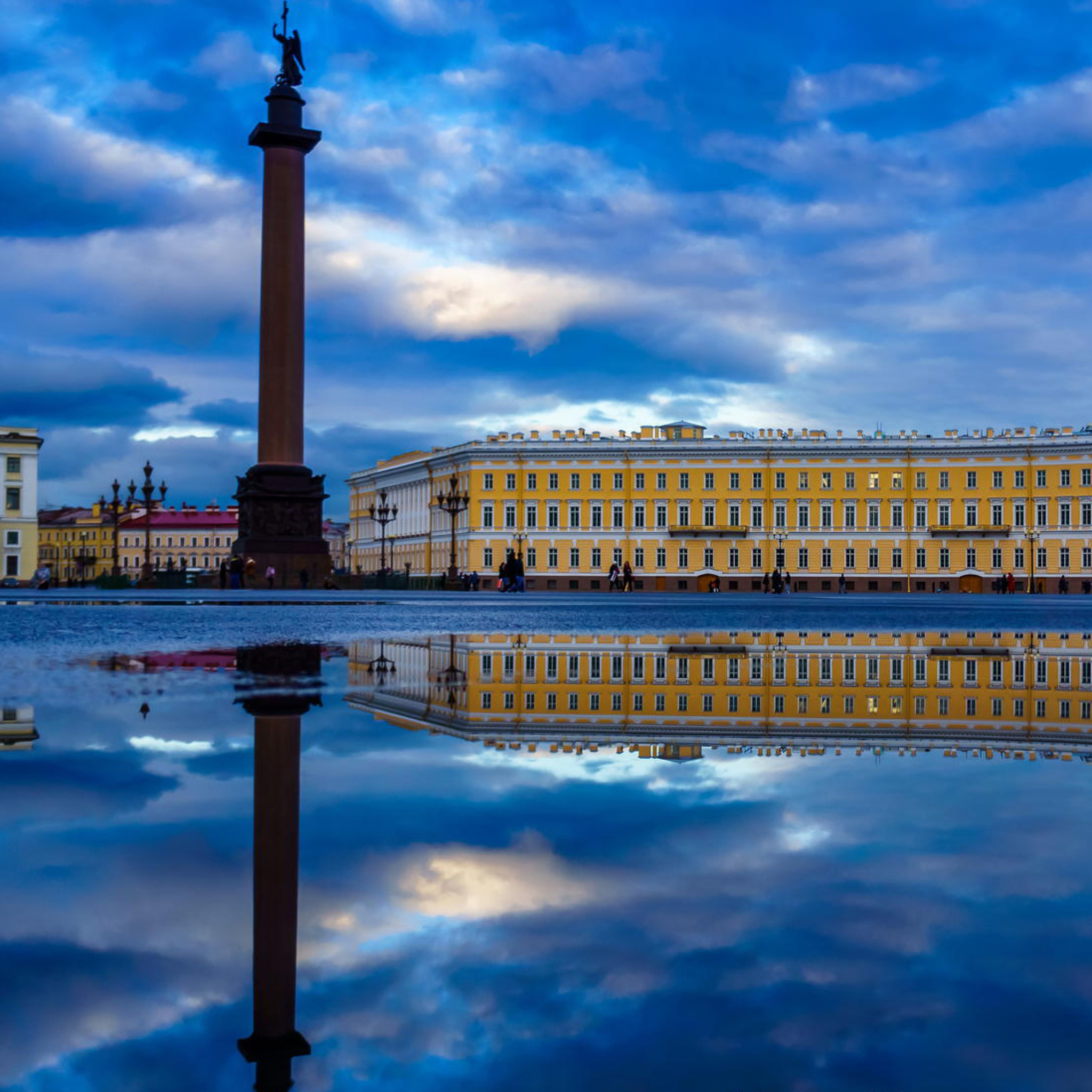 Das Saint Petersburg, Winter Palace, Alexander Column Wallpaper 2048x2048