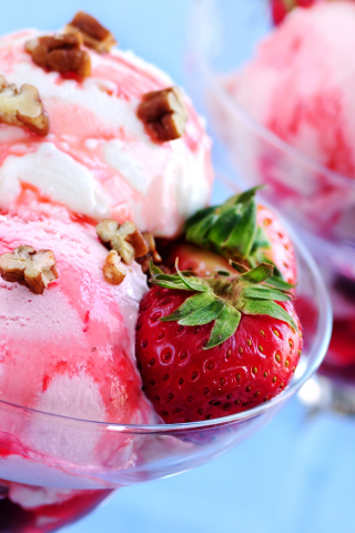 Das Strawberry Ice Cream Wallpaper 320x480