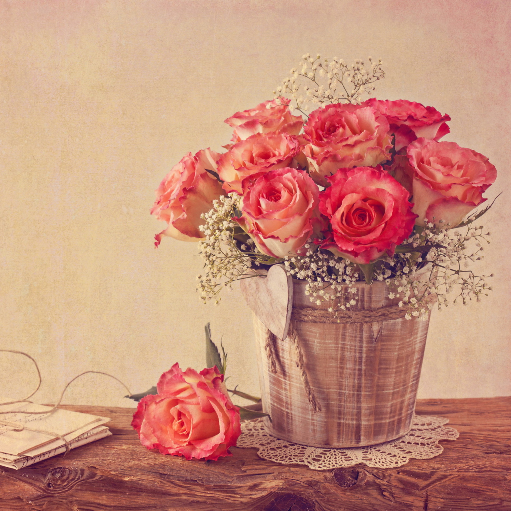 Das Vintage Roses Wallpaper 1024x1024