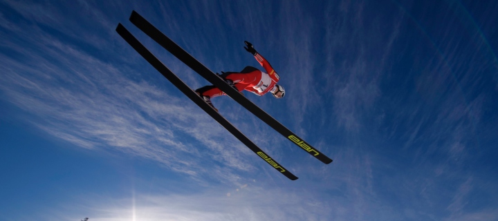 Skiing Jump wallpaper 720x320