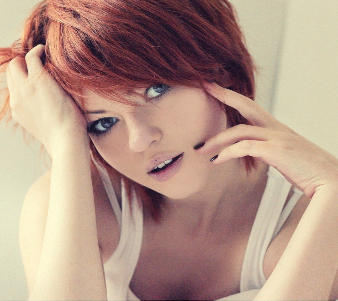 Redhead In White Top wallpaper 1080x960