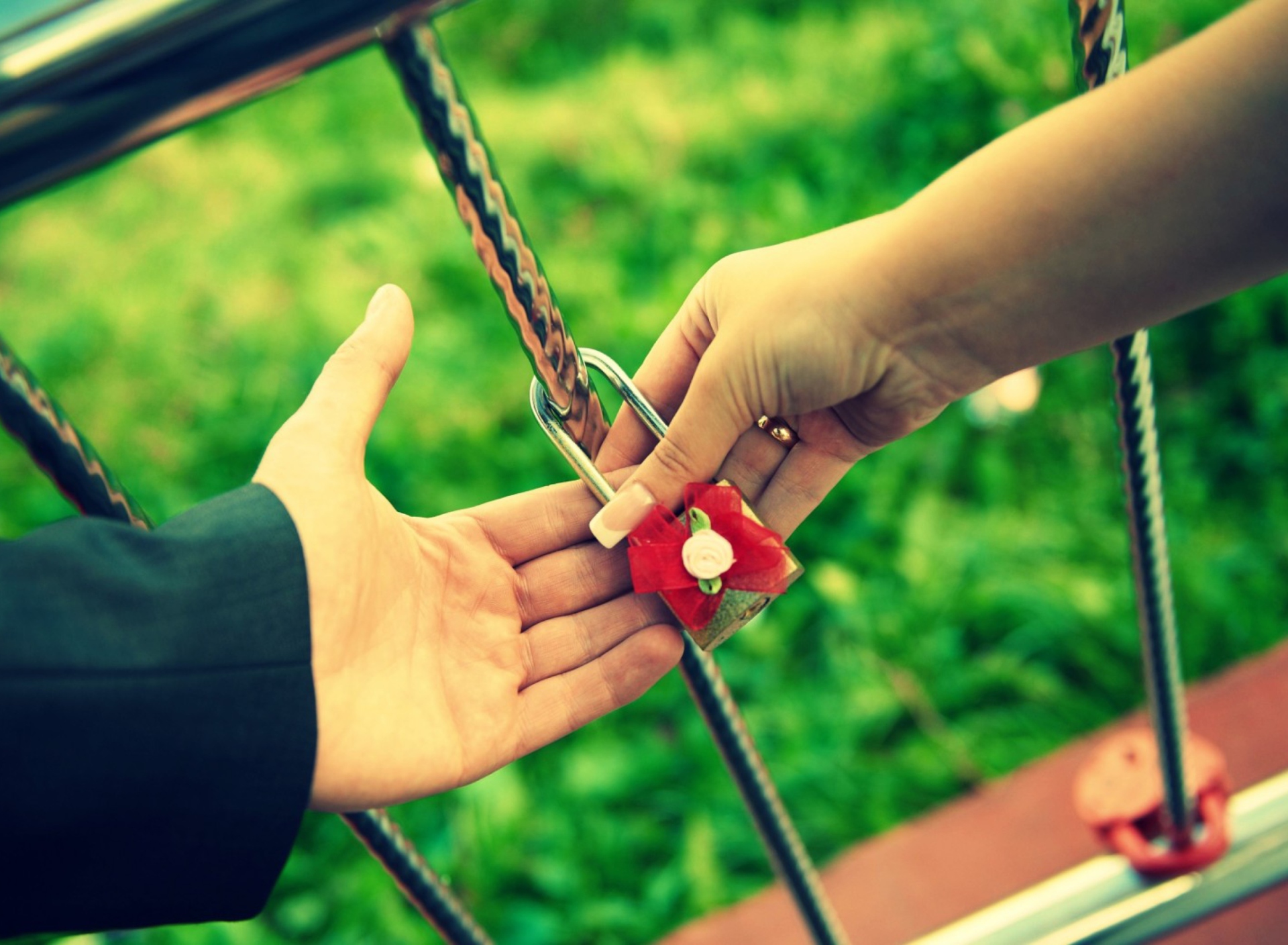 Love Lock screenshot #1 1920x1408