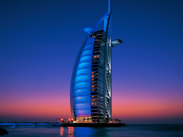 Обои Dubai Hotel 640x480