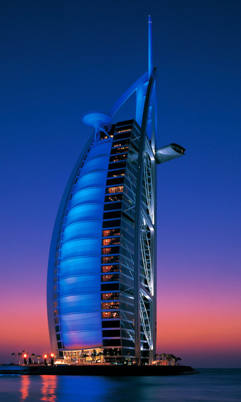 Обои Dubai Hotel 768x1280