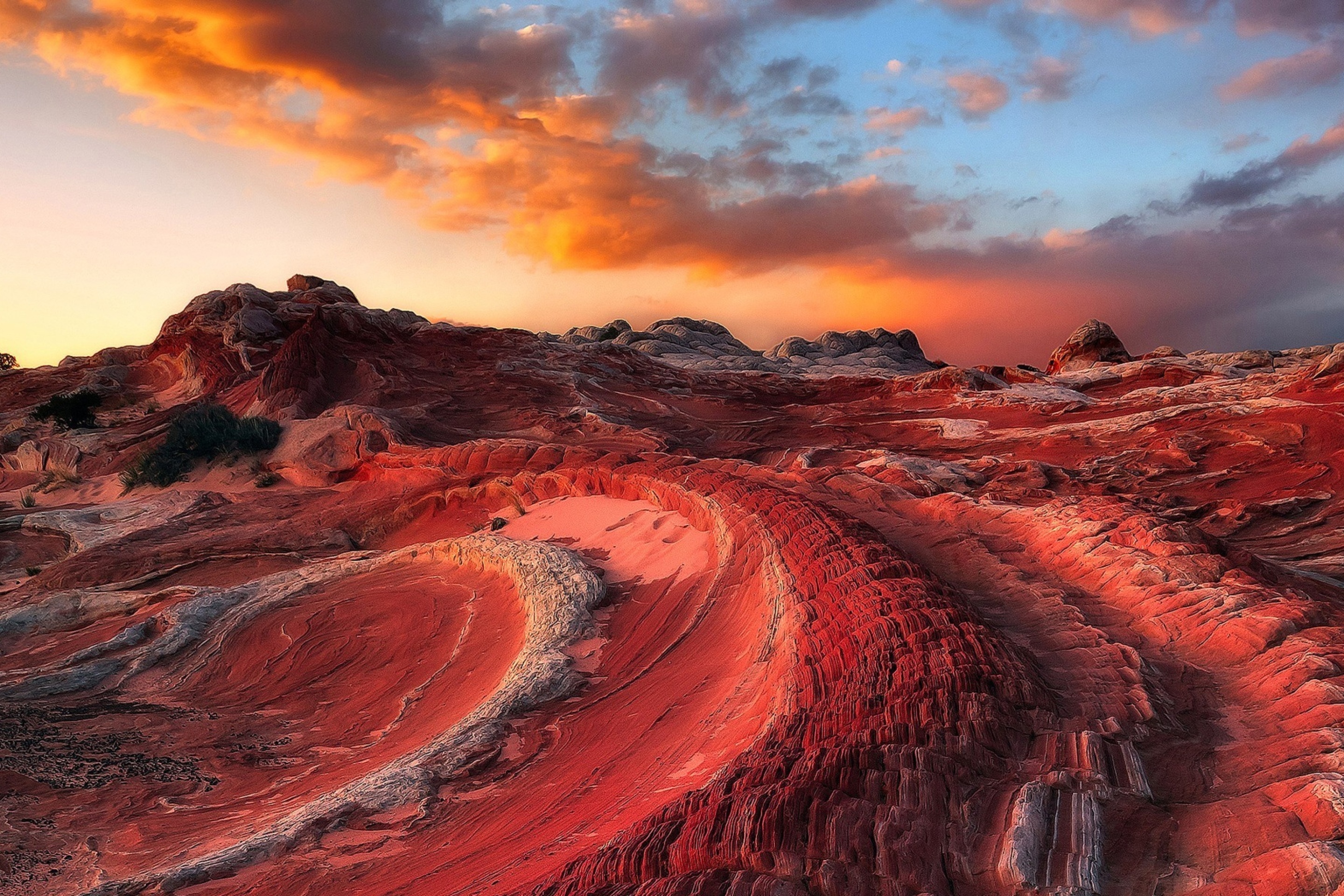 Удивительная планета. Vermilion Cliffs National Monument. Красная пустыня. Красная гора. Красные горы в пустыне.