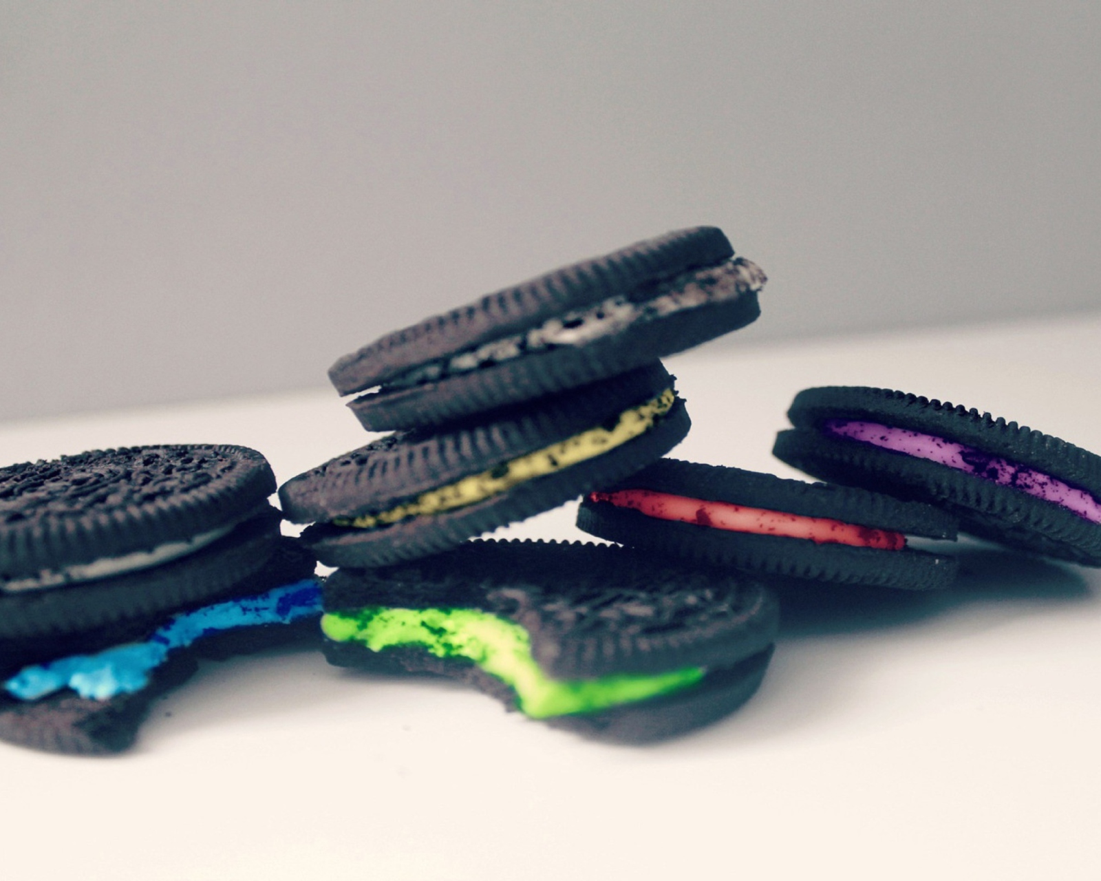 Das Rainbow Oreo Cookies Wallpaper 1600x1280