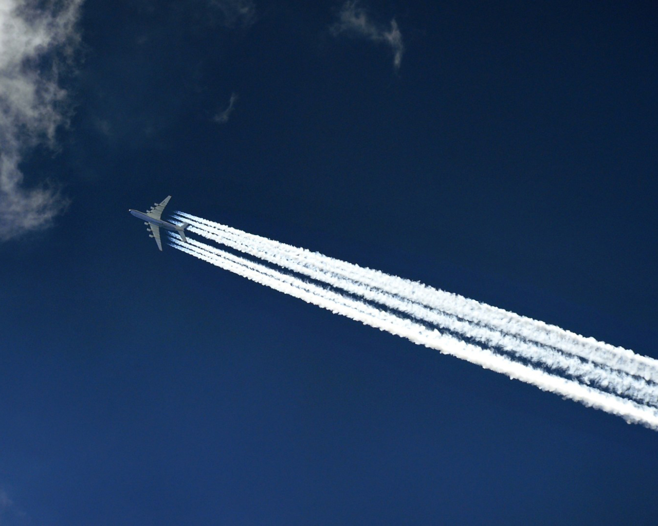 Screenshot №1 pro téma Airplane In Sky 1280x1024