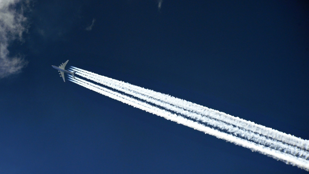 Airplane In Sky wallpaper 1280x720
