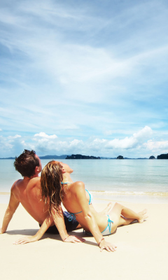 Love On Beach wallpaper 240x400