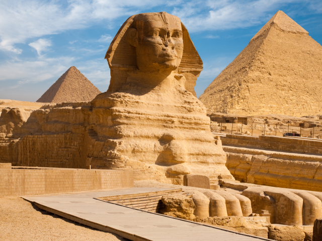 Das Egyptian Pyramids Wallpaper 640x480