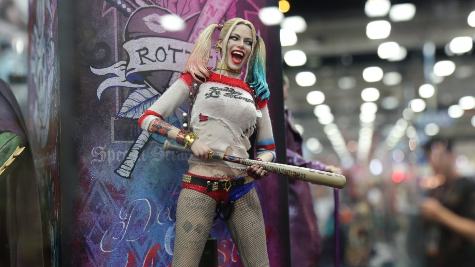 Fondo de pantalla Margot Robbie in Suicide Squad film 2016 1600x900