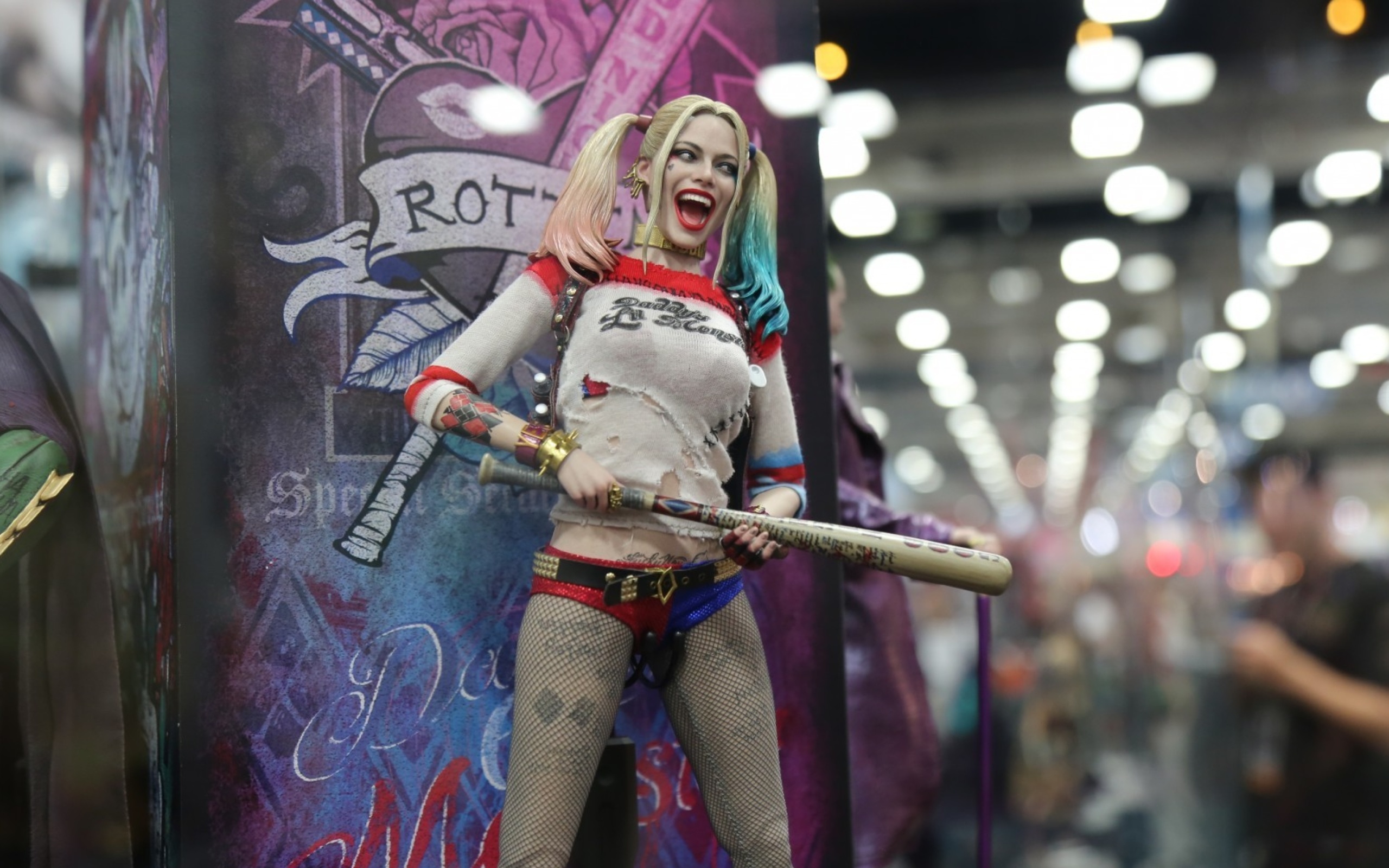 Margot Robbie in Suicide Squad film 2016 wallpaper 2560x1600