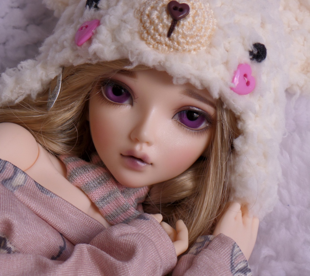 Обои Beautiful Doll With Deep Purple Eyes 1080x960