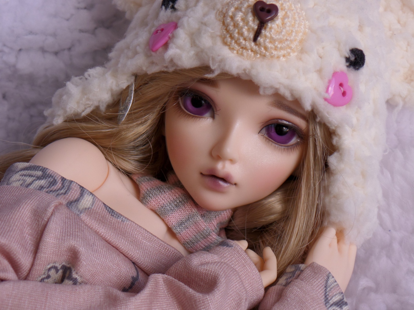Beautiful Doll With Deep Purple Eyes wallpaper 1400x1050
