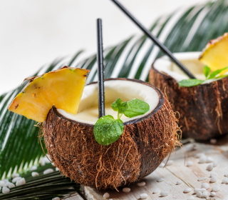 Coconut Cocktail sfondi gratuiti per 1024x1024