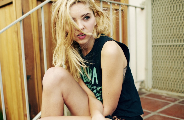 Hot Blonde Model screenshot #1