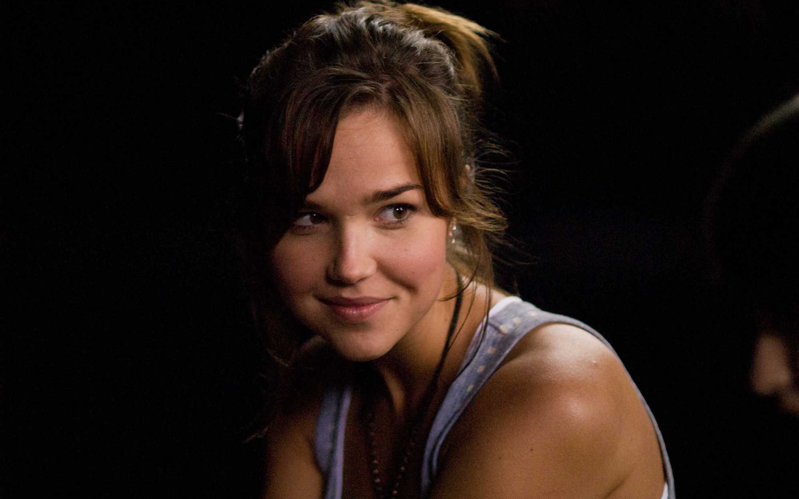 Sfondi Arielle Kebbel 2560x1600